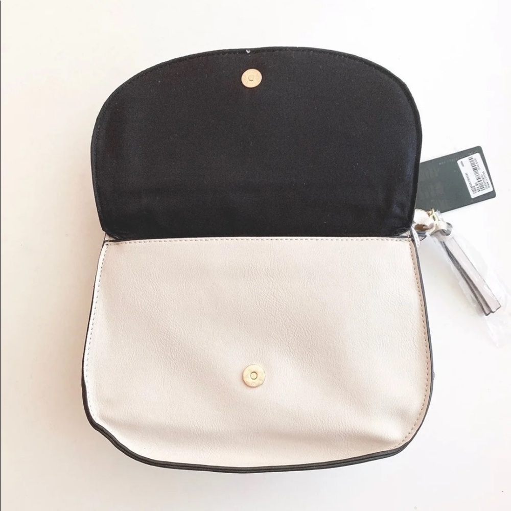 NWT Forever 21 Crossbody Bag - Picture 4 of 7